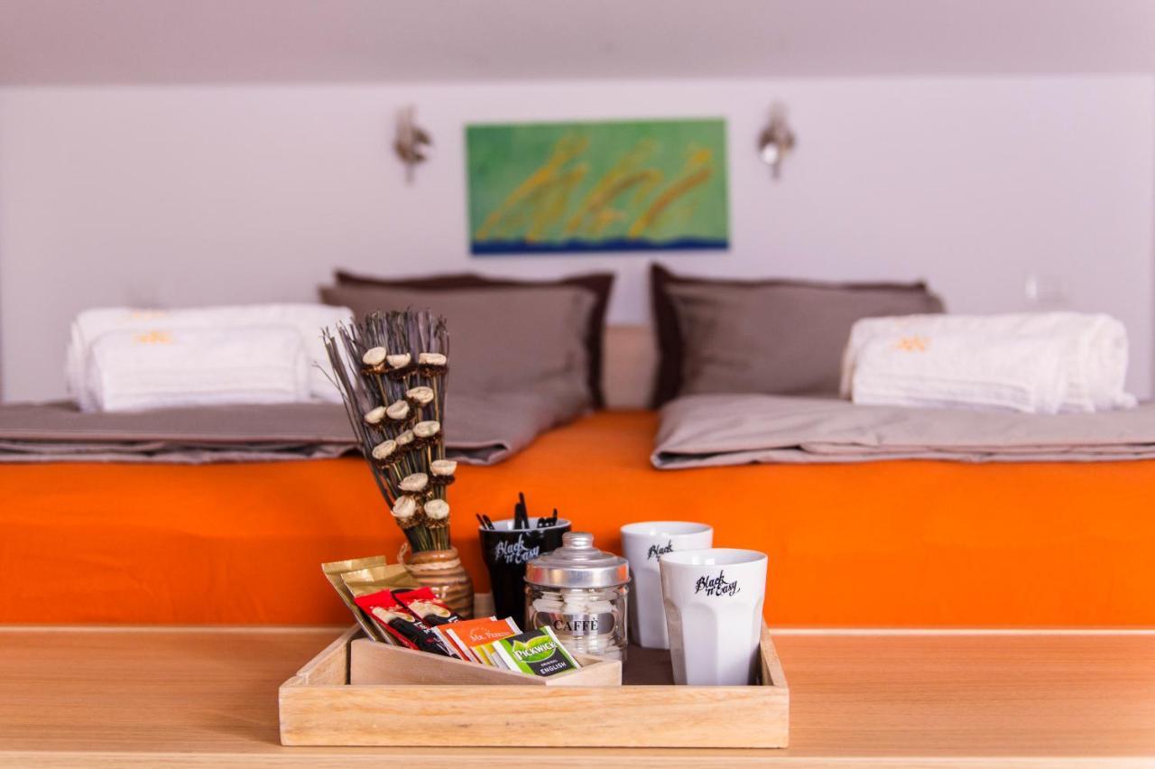 Apartment And Rooms Hisa Sonca Кобарид Екстериор снимка