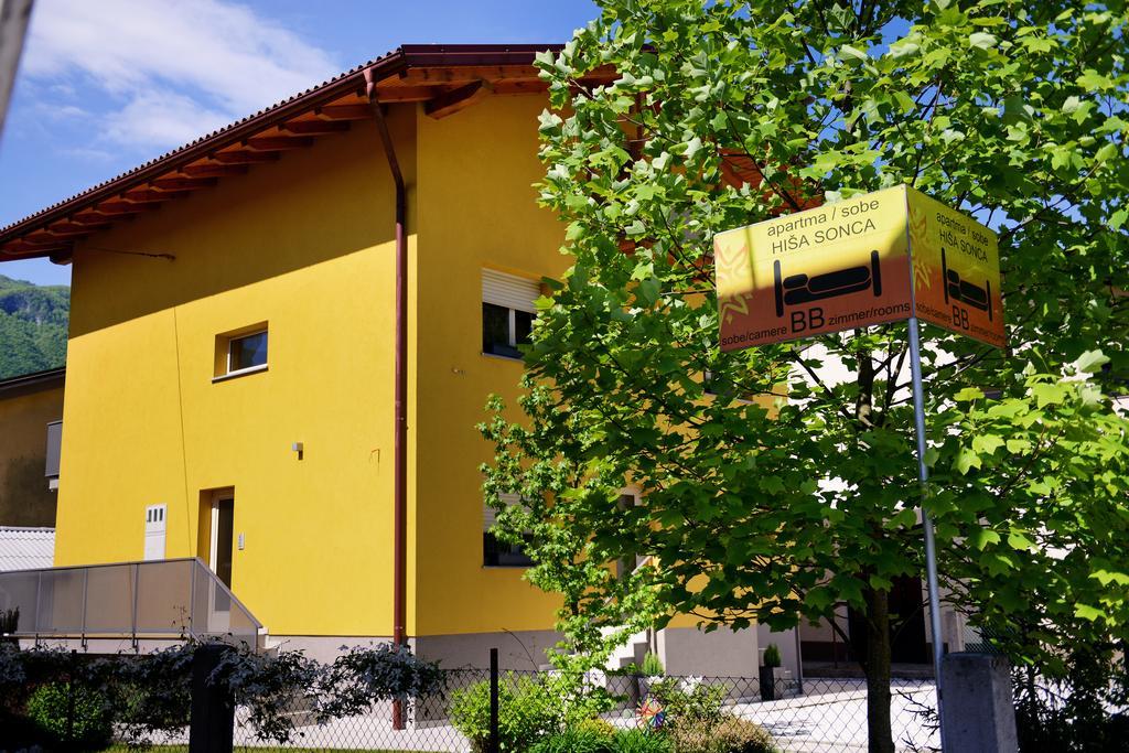 Apartment And Rooms Hisa Sonca Кобарид Стая снимка