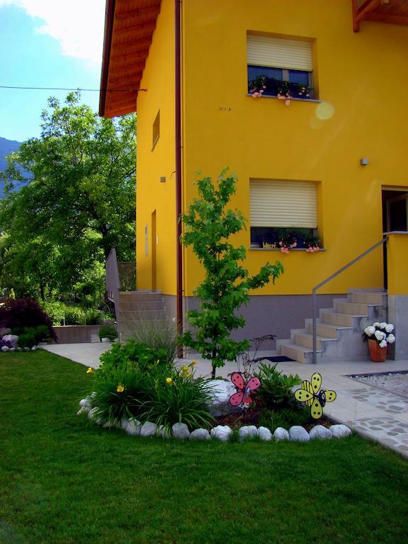 Apartment And Rooms Hisa Sonca Кобарид Екстериор снимка
