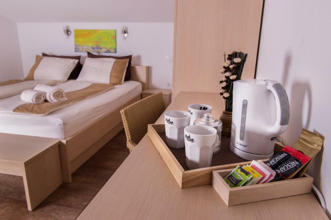 Apartment And Rooms Hisa Sonca Кобарид Екстериор снимка
